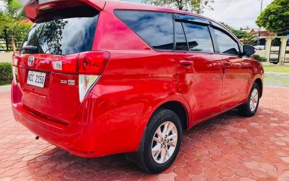 Selling Red Toyota Innova 2018 in Manila-1