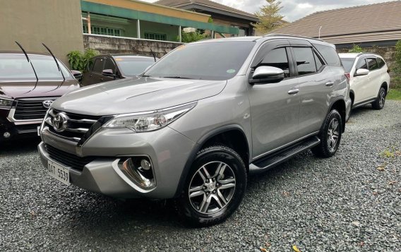 Selling Silver Toyota Fortuner 2020 in Quezon 