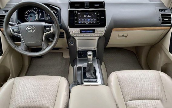 Selling Pearl White Toyota Land Cruiser Prado 2018 in Pasig-6