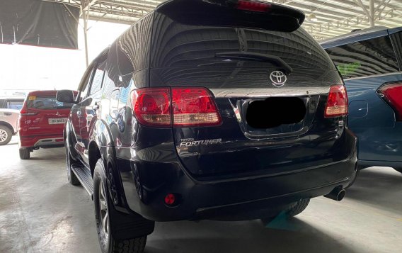 Selling Black Toyota Fortuner 2006 in Pasig-2