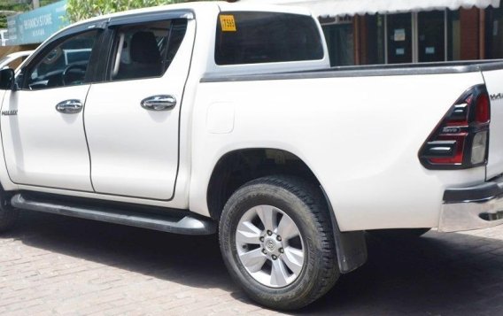 Selling Pearl White Toyota Hilux 2019 in Pasig-2