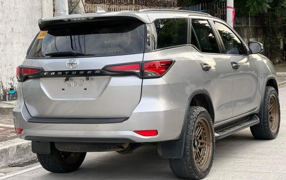 Silver Toyota Fortuner 2019 for sale in Manila-3