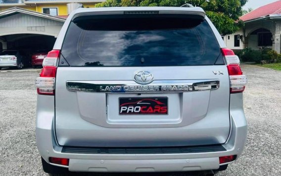 Pearl White Toyota Land Cruiser 2016 for sale in Manila-5