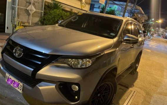 Silver Toyota Fortuner 2019 for sale in Manila-3