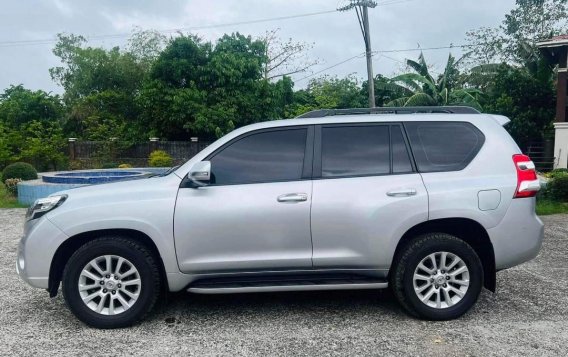 Pearl White Toyota Land Cruiser 2016 for sale in Manila-2