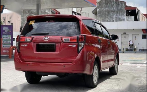 Red Toyota Innova 2017 for sale in Angeles -2