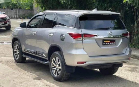 Selling Silver Toyota Fortuner 2016 in Manila-3
