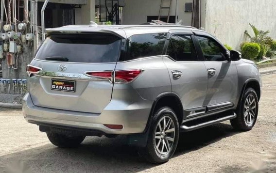 Selling Silver Toyota Fortuner 2016 in Manila-4