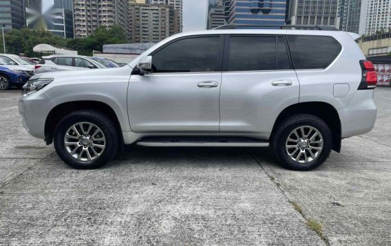 Silver Toyota Land cruiser prado 2018 for sale in Automatic-3