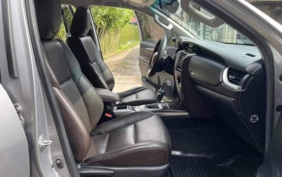 Selling Silver Toyota Fortuner 2016 in Manila-7