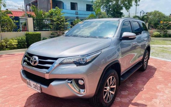 Selling Silver Toyota Fortuner 2017 in Manila-0