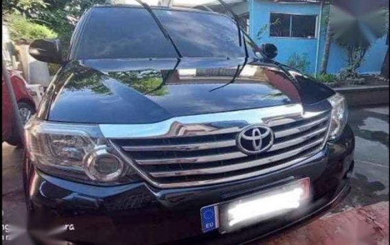 Selling Black Toyota Fortuner 2013 in Angono-1