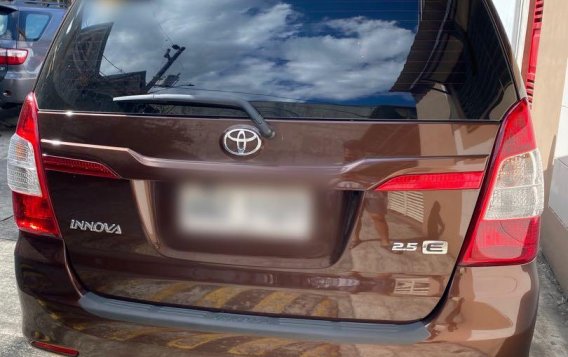 Brown Toyota Innova 2015 for sale in Malabon -2