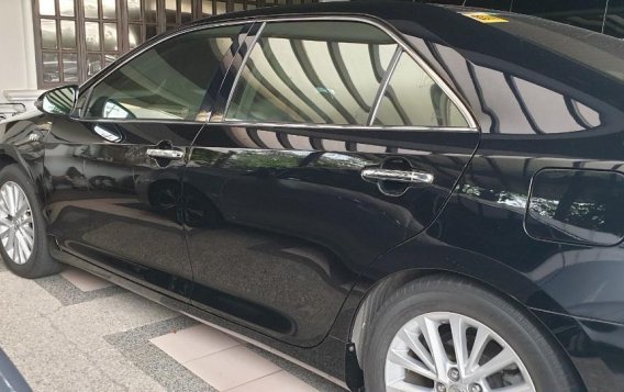 Selling Black Toyota Camry 2016 in Quezon -4