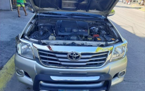 Silver Toyota Hilux 2013 for sale in Las Piñas-6