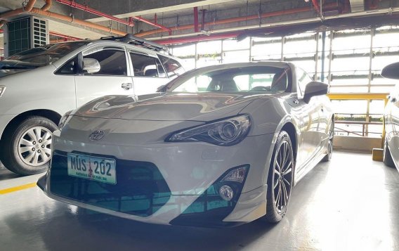 Pearl White Toyota 86 2013 for sale in Angeles-3