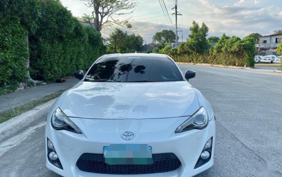 Pearl White Toyota 86 2013 for sale in San Mateo-1