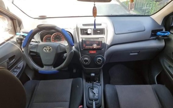 Silver Toyota Avanza 2014 for sale in Las Pinas-1