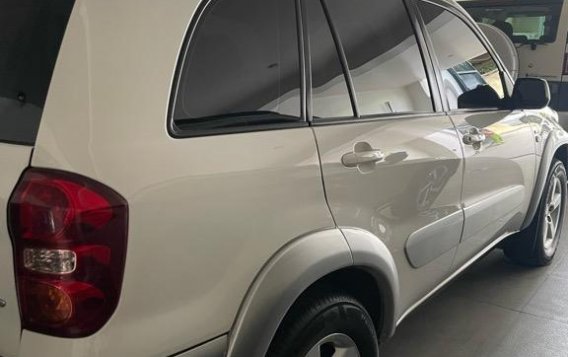 Pearl White Toyota RAV4 2004 for sale in Paranaque -8