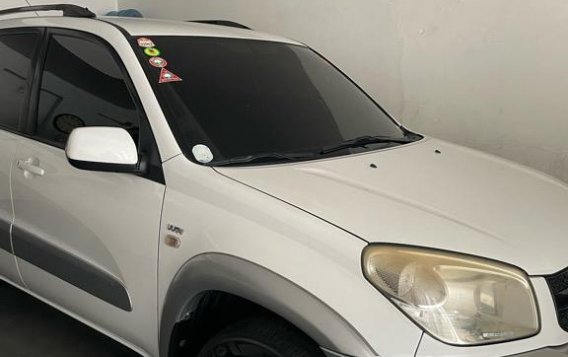 Pearl White Toyota RAV4 2004 for sale in Paranaque -3