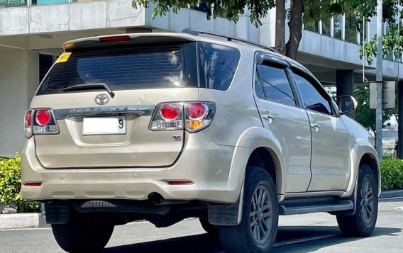 Silver Toyota Fortuner 2015 for sale in Makati-2