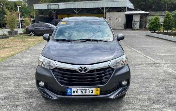 Selling Silver Toyota Avanza 2019 in Pasig-2