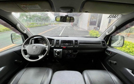 Silver Toyota Hiace 2016 for sale in Makati-9