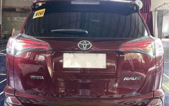 Red Toyota Rav4 2017 for sale in Automatic-2