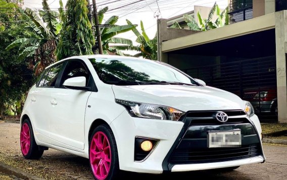 White Toyota Yaris 2015 for sale in Meycauayan-0