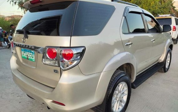 Silver Toyota Fortuner 2013 for sale in Rizal-3