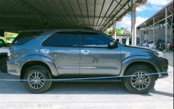 Selling Silver Toyota Fortuner 2014 in San Mateo-2