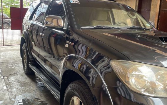Black Toyota Fortuner 2005 for sale in Quezon -3