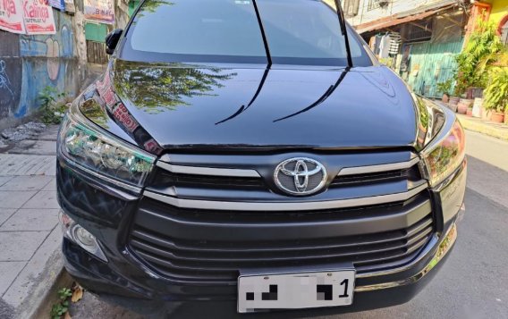 Silver Toyota Innova 2017 for sale in Makati -1