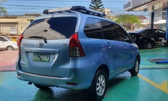 Selling Blue Toyota Avanza 2012 in Las Piñas-4