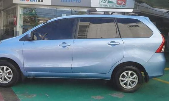 Selling Blue Toyota Avanza 2012 in Las Piñas-5