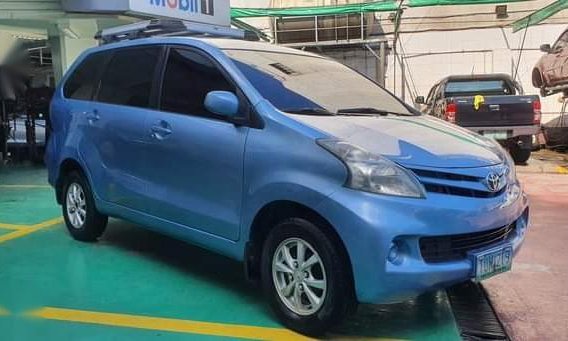 Selling Blue Toyota Avanza 2012 in Las Piñas-6