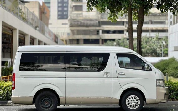 White Toyota Hiace Super Grandia 2012 for sale in Makati -1