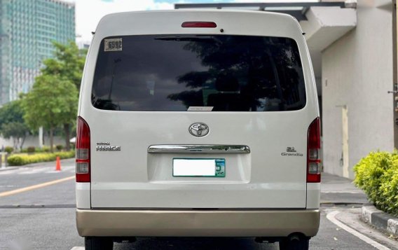 White Toyota Hiace Super Grandia 2012 for sale in Makati -4