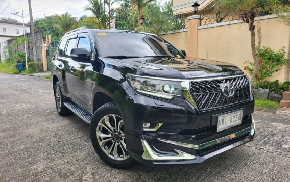 Selling Black Toyota Land Cruiser 2019 in Quezon -1