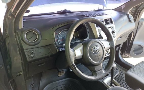 Selling Grey Toyota Wigo 2015 in Taguig-2