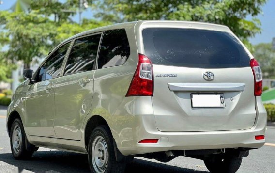 Selling Silver Toyota Avanza 2016 in Makati-5