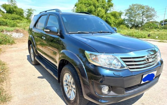 Silver Toyota Fortuner 2012 for sale in Meycauayan-1