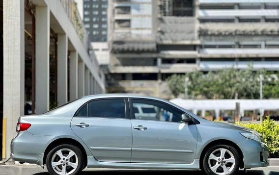 Silver Toyota Corolla Altis 2011 for sale in Makati-8