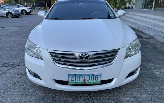 Selling Pearl White Toyota Camry 2007 in Pasig-1