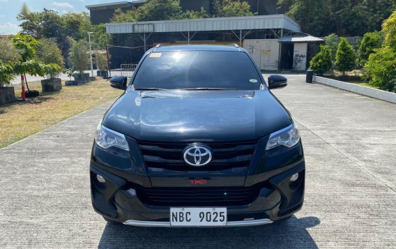 Selling Black Toyota Fortuner 2018 in Pasig-2