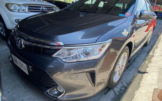 Selling Silver Toyota Camry 2016 in Manila-1