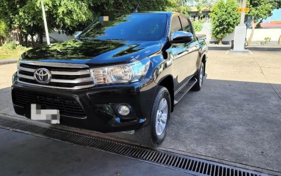 Selling Black Toyota Hilux 2018 in San Pascual