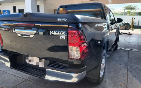 Selling Black Toyota Hilux 2018 in San Pascual-8