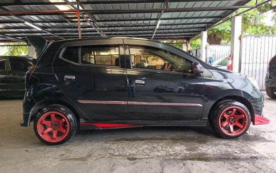 Selling Black Toyota Wigo 2016 in Las Piñas-9