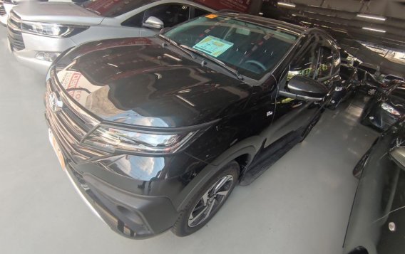 Selling Black Toyota Rush 2020 in Quezon -2